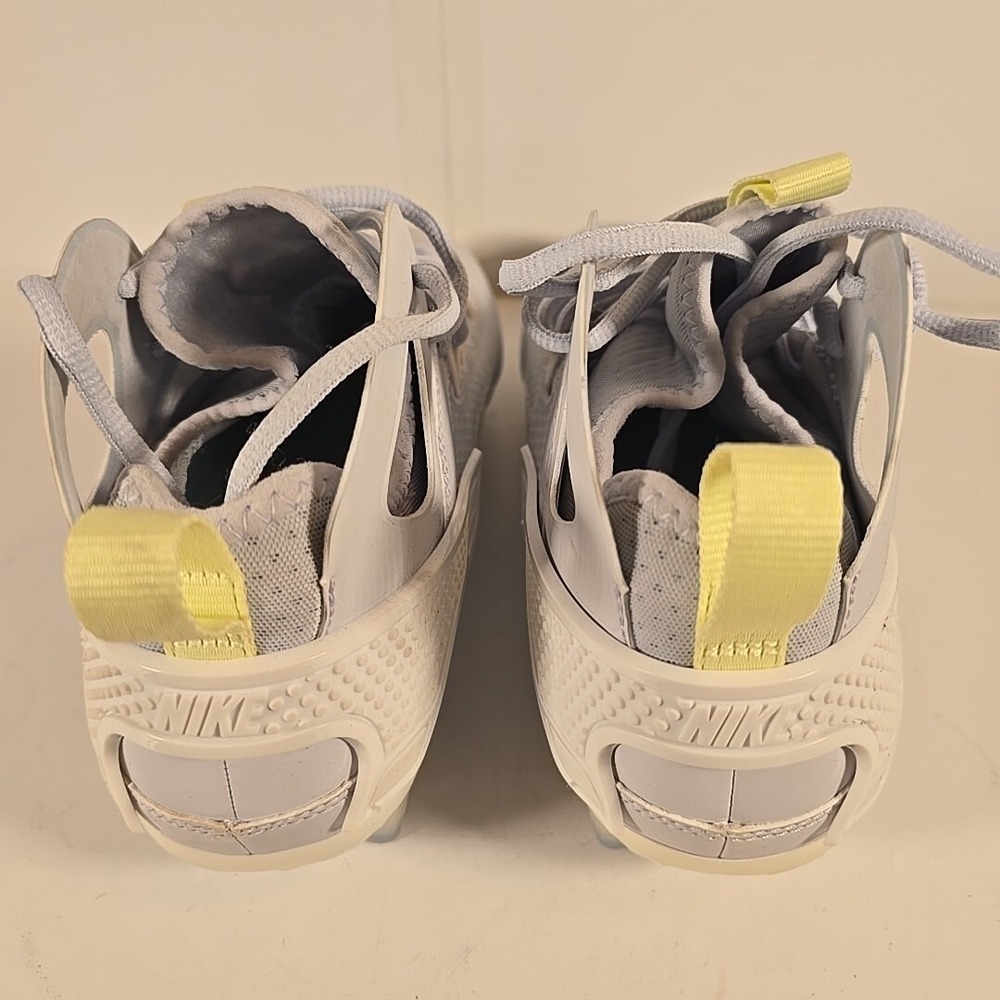 Nike Huarache 9 Elite Mid LAX SE Football Grey White FV6149-001 Size 11 - Picture 4 of 12